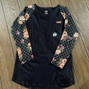 Vans Women’s Checkered Floral 3/4 Sleeve Top